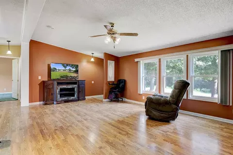 913 Silas Moore Rd, Benson, NC 27504 photo 6