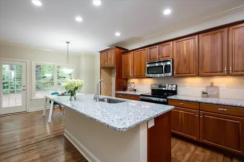 3611 Pineview Cir, Durham, NC 27705 photo 7