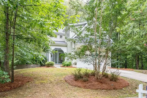 3611 Pineview Cir, Durham, NC 27705 photo 2