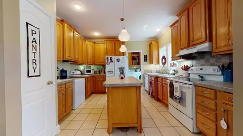 1844 Hicks Rd, Broadway, NC 27505 photo 9