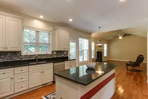 4605 Paces Ferry Dr, Durham, NC 27712 photo 14