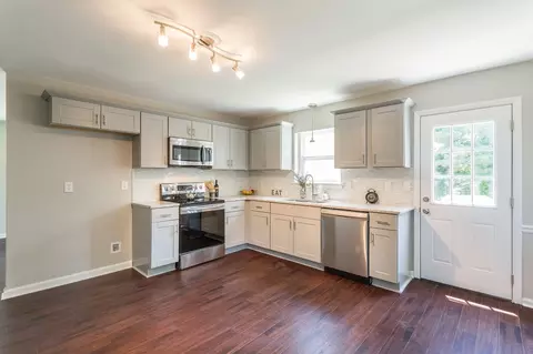 18 Bonsell Pl, Durham, NC 27707 photo 2