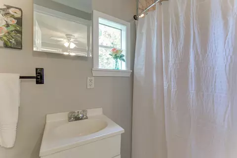211 E F St, Erwin, NC 28339 photo 8