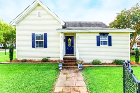 211 E F St, Erwin, NC 28339 photo 1