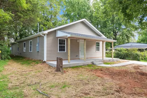 819 Buckner St, Graham, NC 27253 photo 3