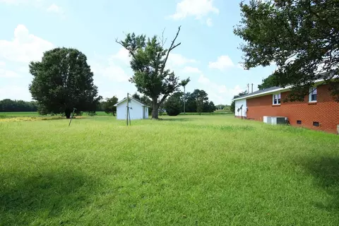 854 Five Points Rd, Benson, NC 27504 photo 13