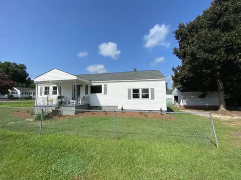 400 N 9th St, Erwin, NC 28339 photo 2