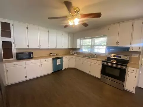 200 S 11th St, Erwin, NC 28339 photo 3
