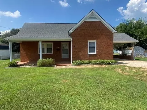200 S 11th St, Erwin, NC 28339 photo 1