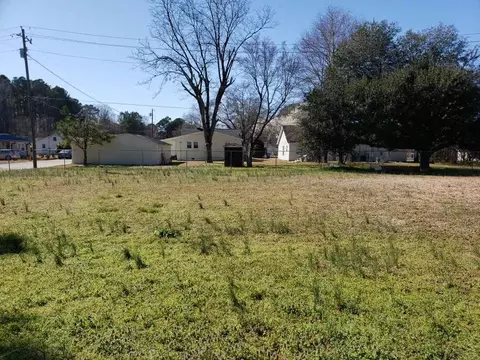 801 Hare St, Selma, NC 27576 photo 3