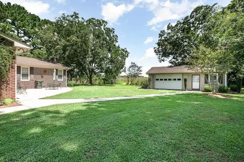 306 Knollwood Dr, Pine Level, NC 27568 photo 8