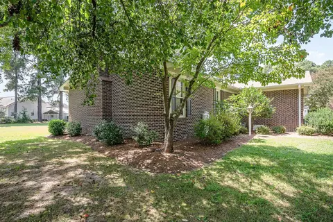 306 Knollwood Dr, Pine Level, NC 27568 photo 6