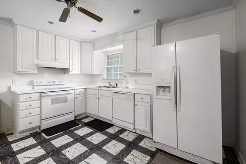 409 N Pine St, Spring Hope, NC 27882 photo 10