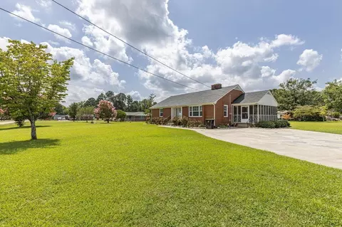 700 S 15th St, Erwin, NC 28339 photo 3