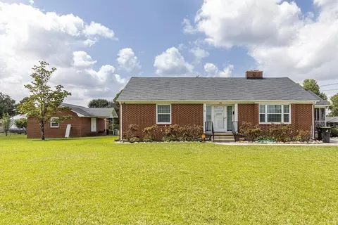 700 S 15th St, Erwin, NC 28339 photo 1