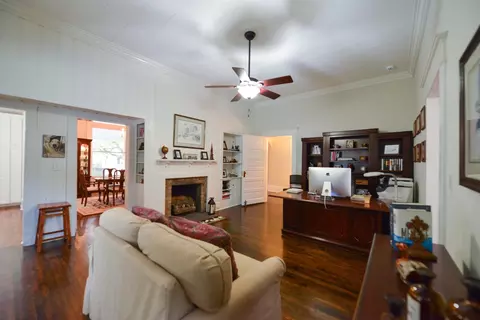 317 W Main St, Benson, NC 27504 photo 10