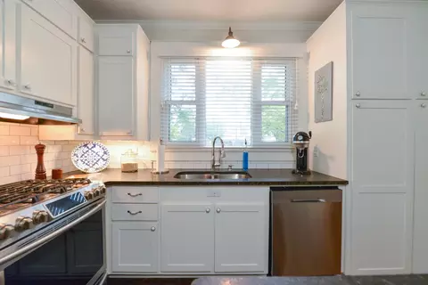 317 W Main St, Benson, NC 27504 photo 13