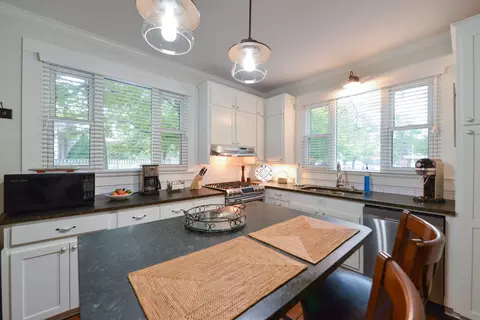 317 W Main St, Benson, NC 27504 photo 12