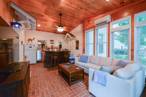 317 W Main St, Benson, NC 27504 photo 26