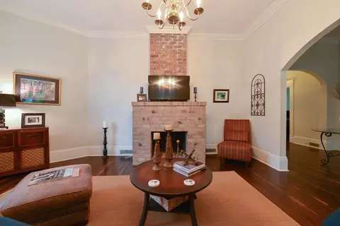 317 W Main St, Benson, NC 27504 photo 8