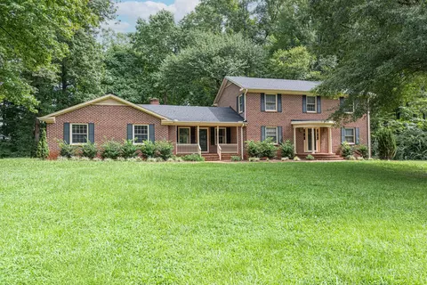 621 Edgewater Dr, Garner, NC 27529 photo 1