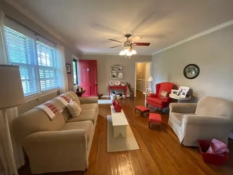 1102 Merry St, Dunn, NC 28334 photo 2