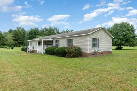 711 N 16th St, Erwin, NC 28339 photo 2