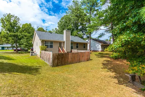 1421 Brompton Ln, Garner, NC 27529 photo 3