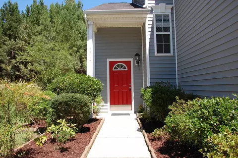 5717 Running Fox Ln, Durham, NC 27703 photo 2