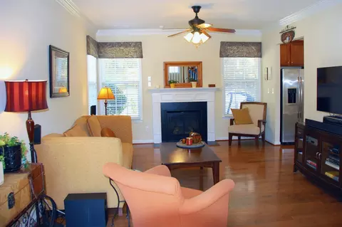 5717 Running Fox Ln, Durham, NC 27703 photo 3