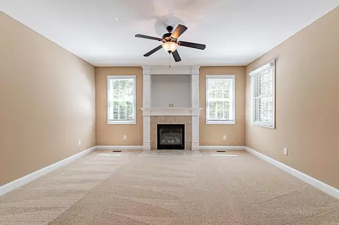 607 Continental Dr, Durham, NC 27712 photo 3
