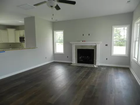123 Hillview Dr, Angier, NC 27501 photo 2