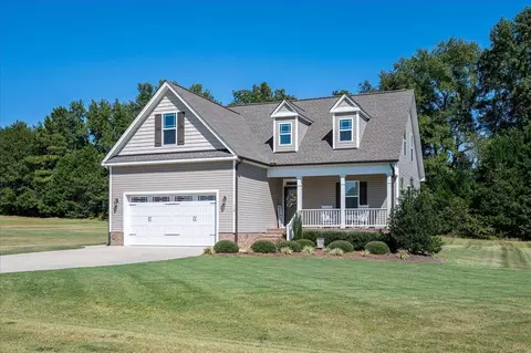 119 Spruce Dr, Benson, NC 27504 photo 2
