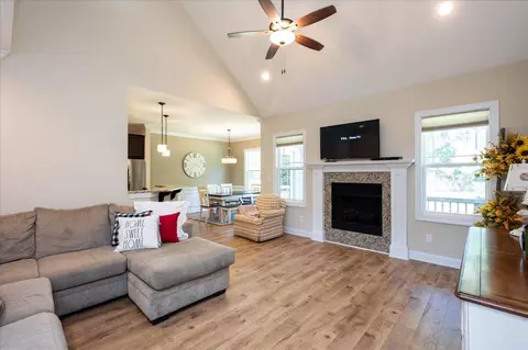 119 Spruce Dr, Benson, NC 27504 photo 9