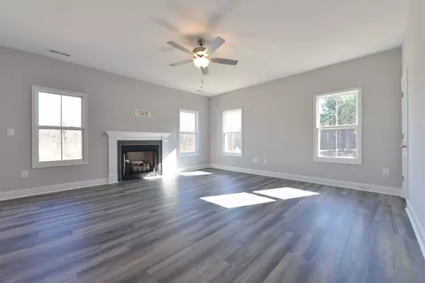 261 Berg St, Smithfield, NC 27577 photo 6