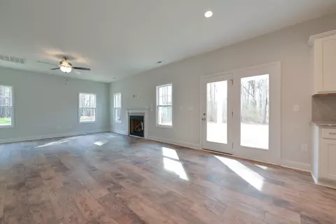 294 Berg St, Smithfield, NC 27577 photo 9