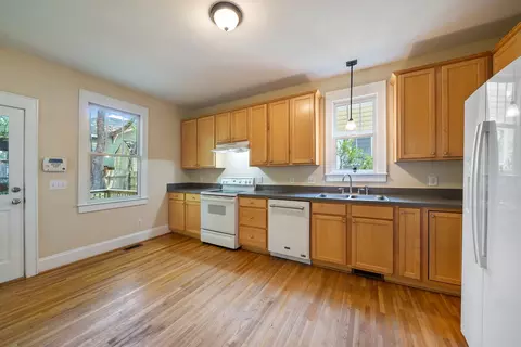 821 Lancaster St, Durham, NC 27701 photo 5