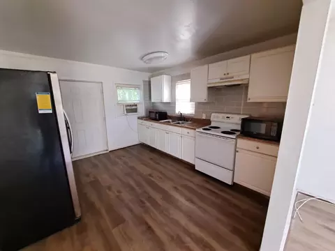 3524 Dearborn Dr, Durham, NC 27704 photo 3