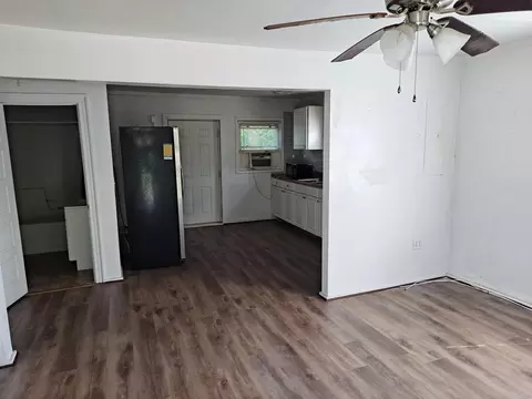 3524 Dearborn Dr, Durham, NC 27704 photo 2