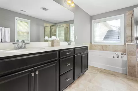 325 Putney Dr, Cary, NC 27518 photo 13