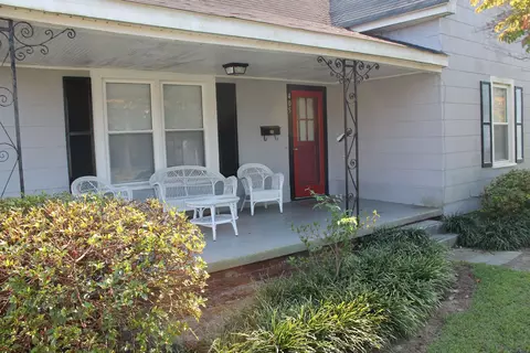 405 W I St, Erwin, NC 28339 photo 3