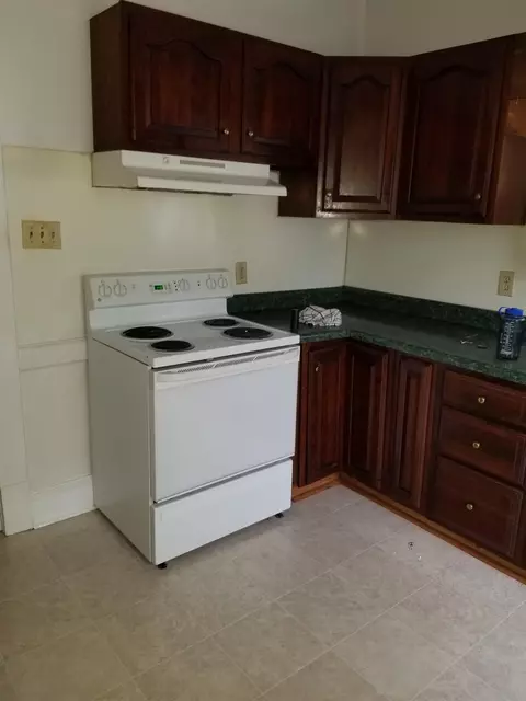306 E K St, Erwin, NC 28339 photo 3