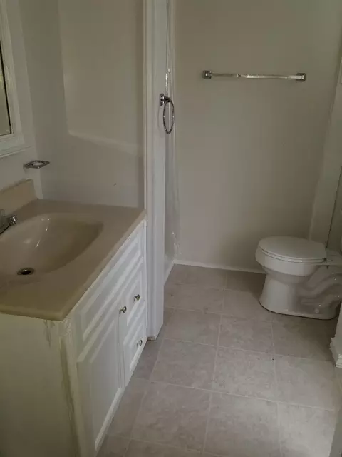 306 E K St, Erwin, NC 28339 photo 7
