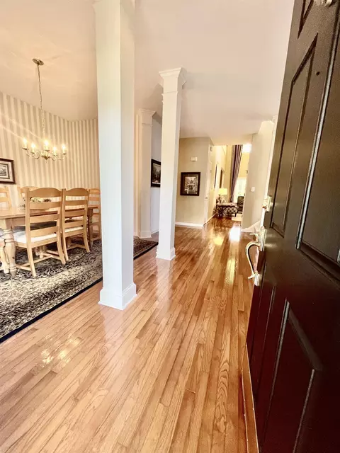 600 Wakehurst Dr, Cary, NC 27519 photo 3