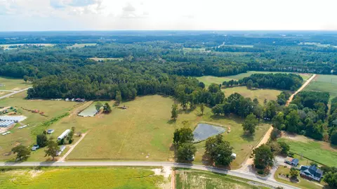 660 Noah Rd, Benson, NC 27503 photo 2