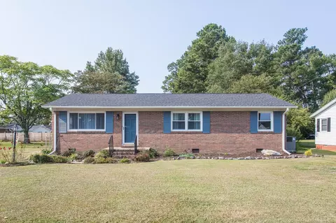 101 Oakdale Dr, Dunn, NC 28334 photo 2