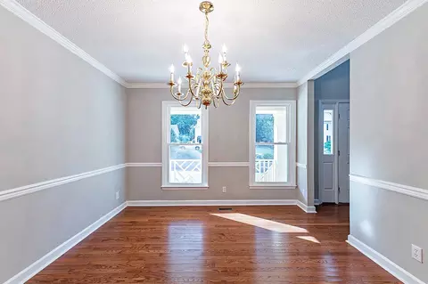 2621 E Shoreham St, Durham, NC 27707 photo 2