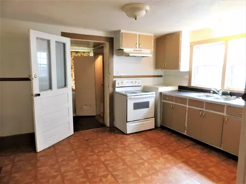 205 S Maple St, Durham, NC 27703 photo 4