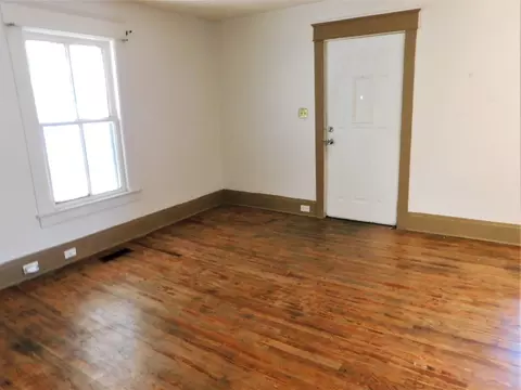 205 S Maple St, Durham, NC 27703 photo 2