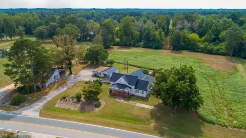 660 Noah Rd, Benson, NC 27504 photo 3